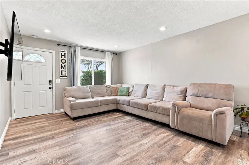 1530 Athol Street Bloomington, CA 92316