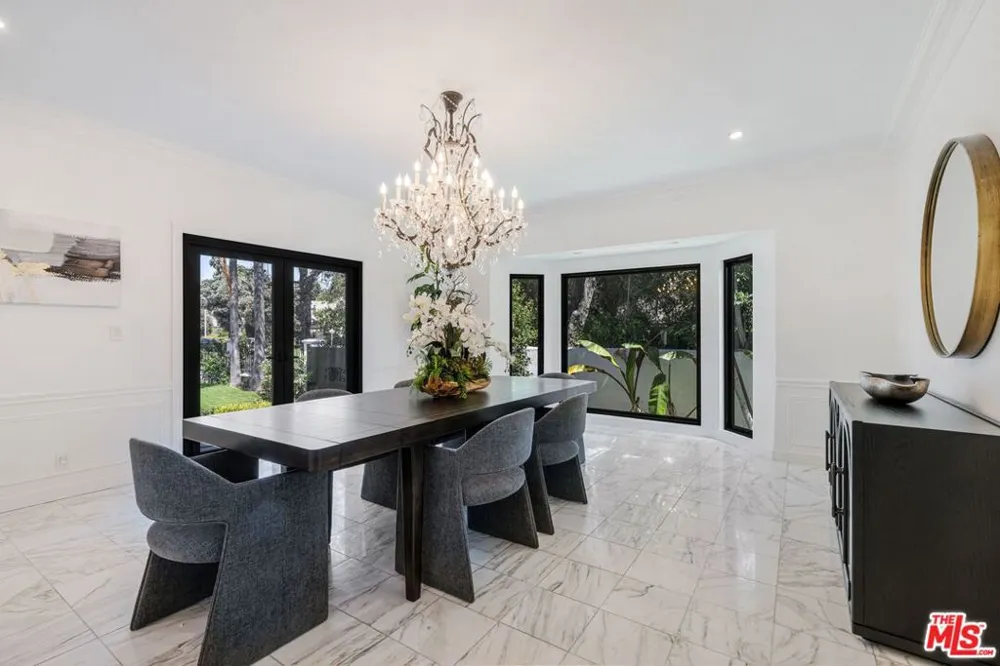701 Trenton Drive Beverly Hills, CA 90210