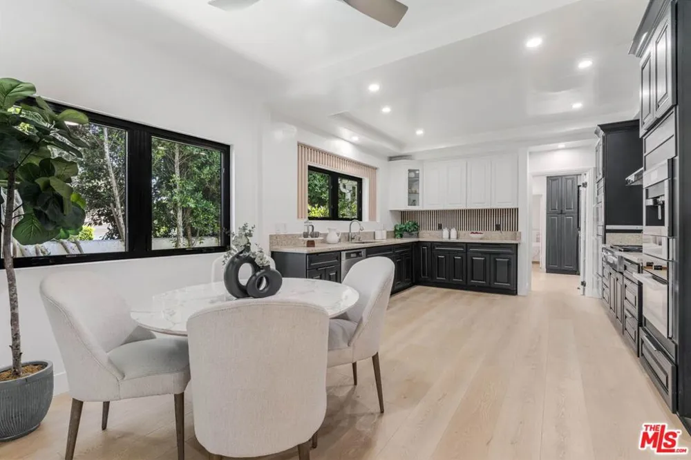 701 Trenton Drive Beverly Hills, CA 90210