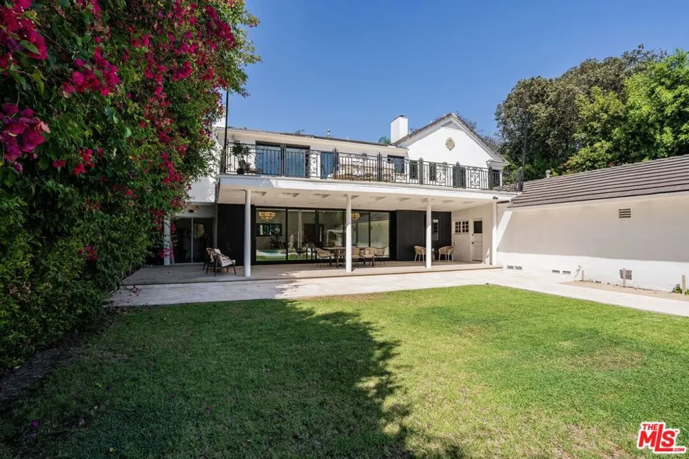 701 Trenton Drive Beverly Hills, CA 90210