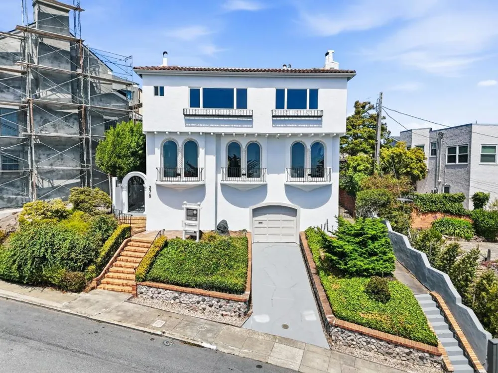 275 Maywood Drive San Francisco, CA 94127