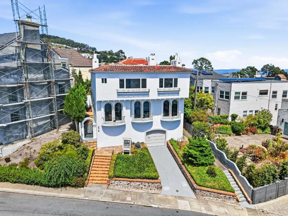 275 Maywood Drive San Francisco, CA 94127