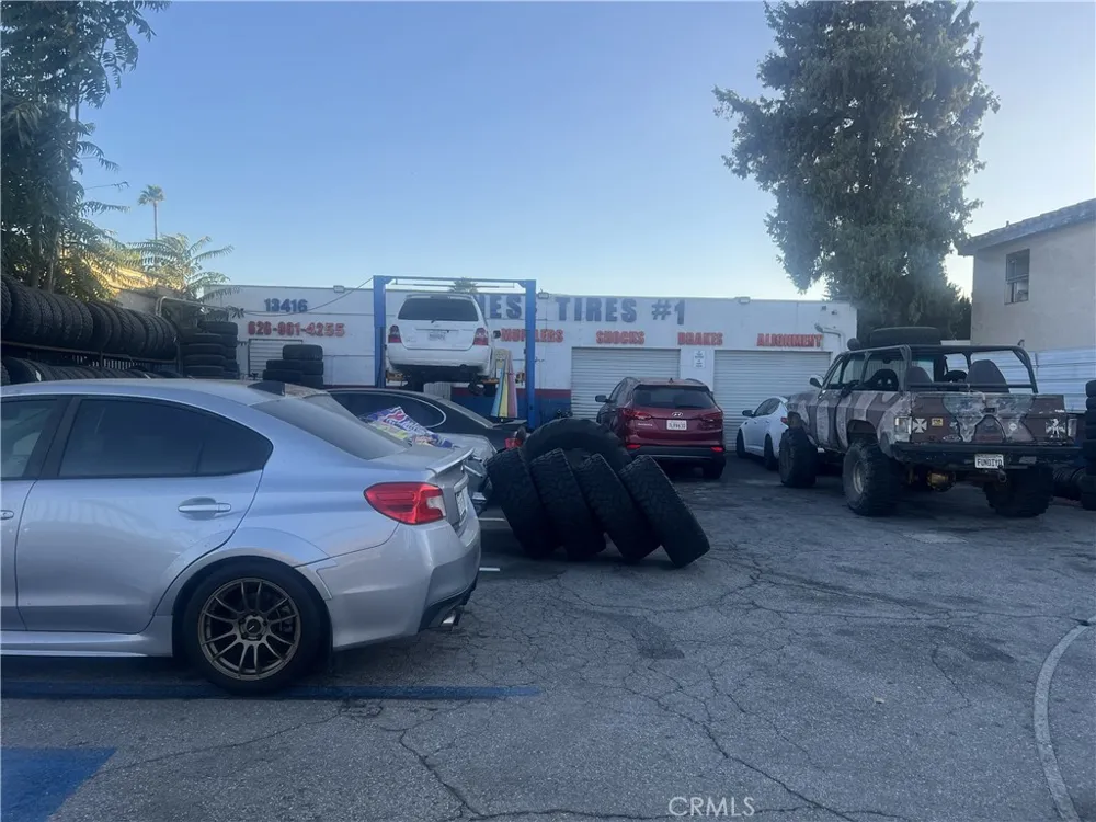 13416 Valley La Puente, CA 91746
