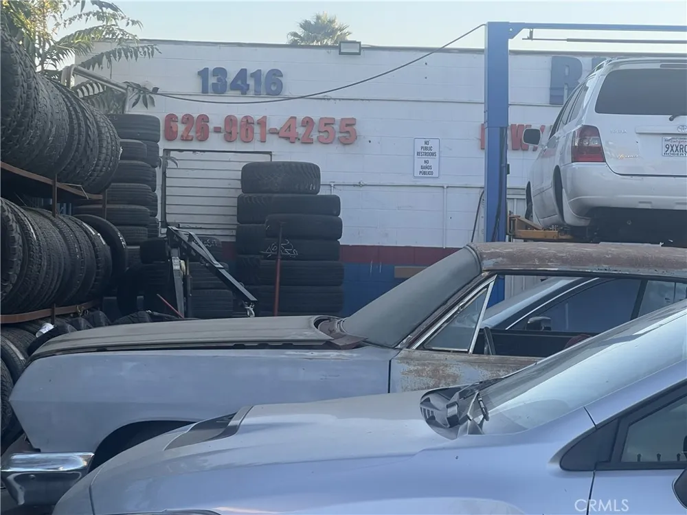 13416 Valley La Puente, CA 91746
