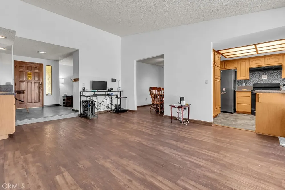 6319 Westview Riverside, CA 92506