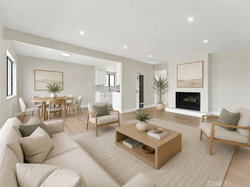 7751 Newman #4 Huntington Beach, CA 92647