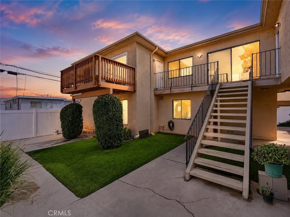 7751 Newman #4 Huntington Beach, CA 92647