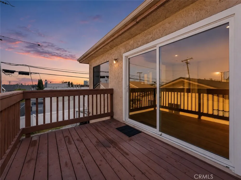 7751 Newman #4 Huntington Beach, CA 92647