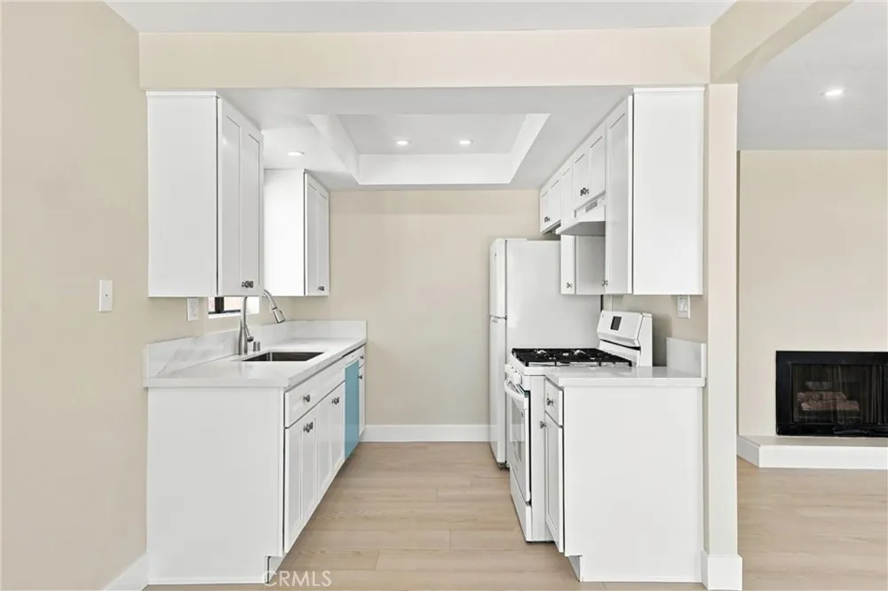 7751 Newman #4 Huntington Beach, CA 92647