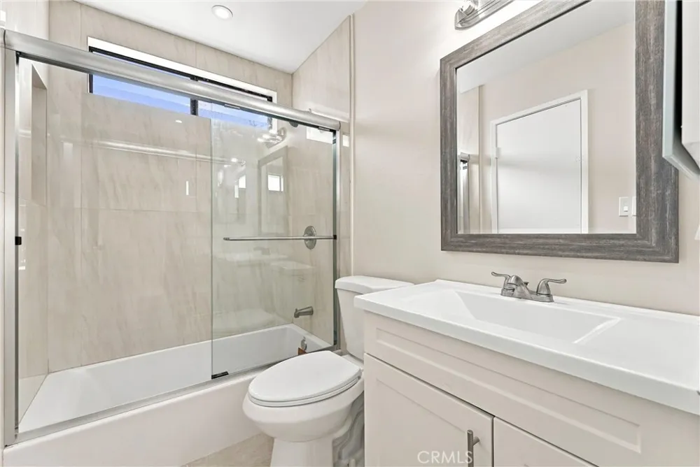7751 Newman #4 Huntington Beach, CA 92647