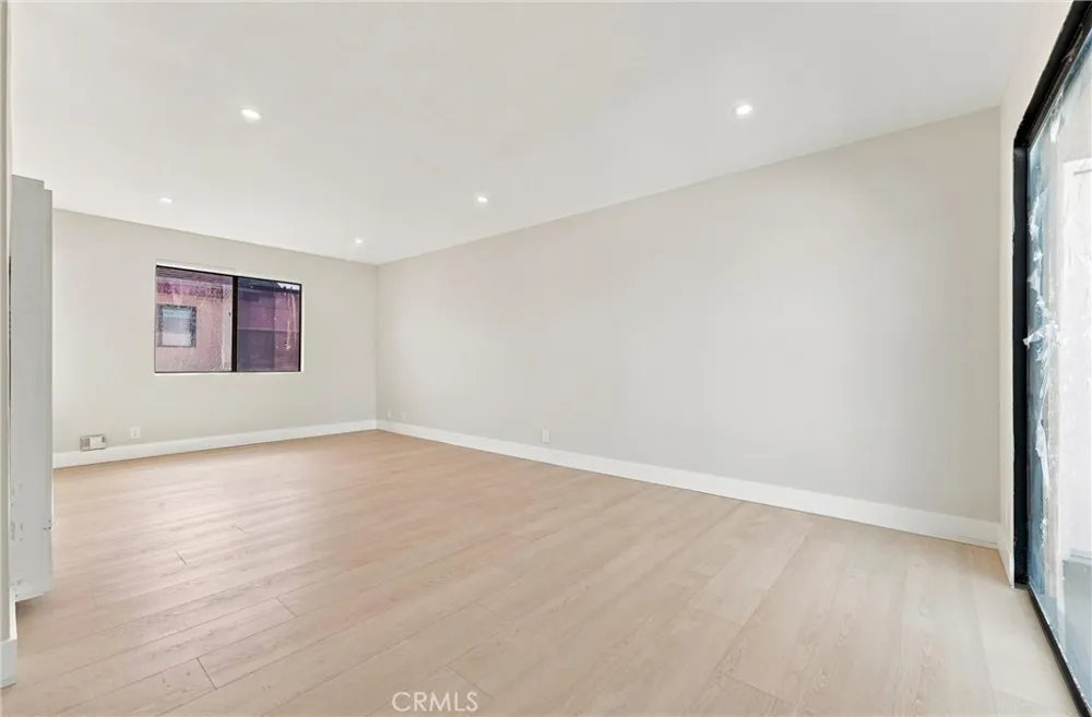 7751 Newman #4 Huntington Beach, CA 92647