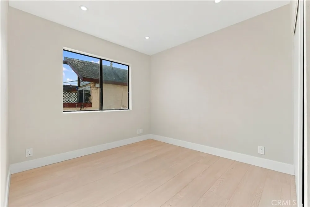 7751 Newman #4 Huntington Beach, CA 92647