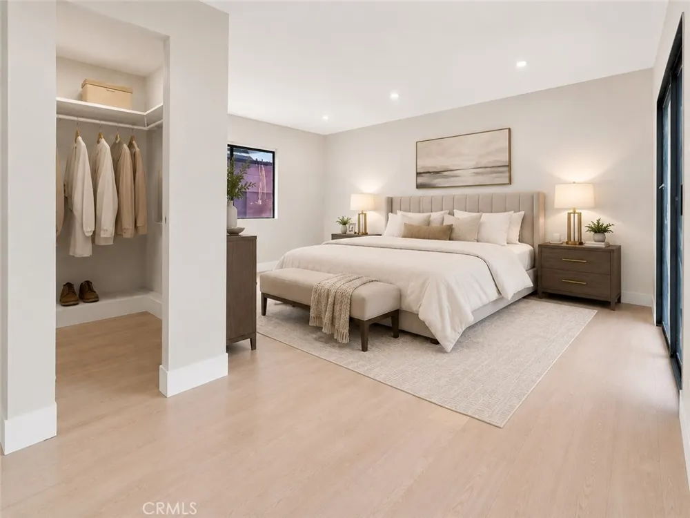 7751 Newman #4 Huntington Beach, CA 92647
