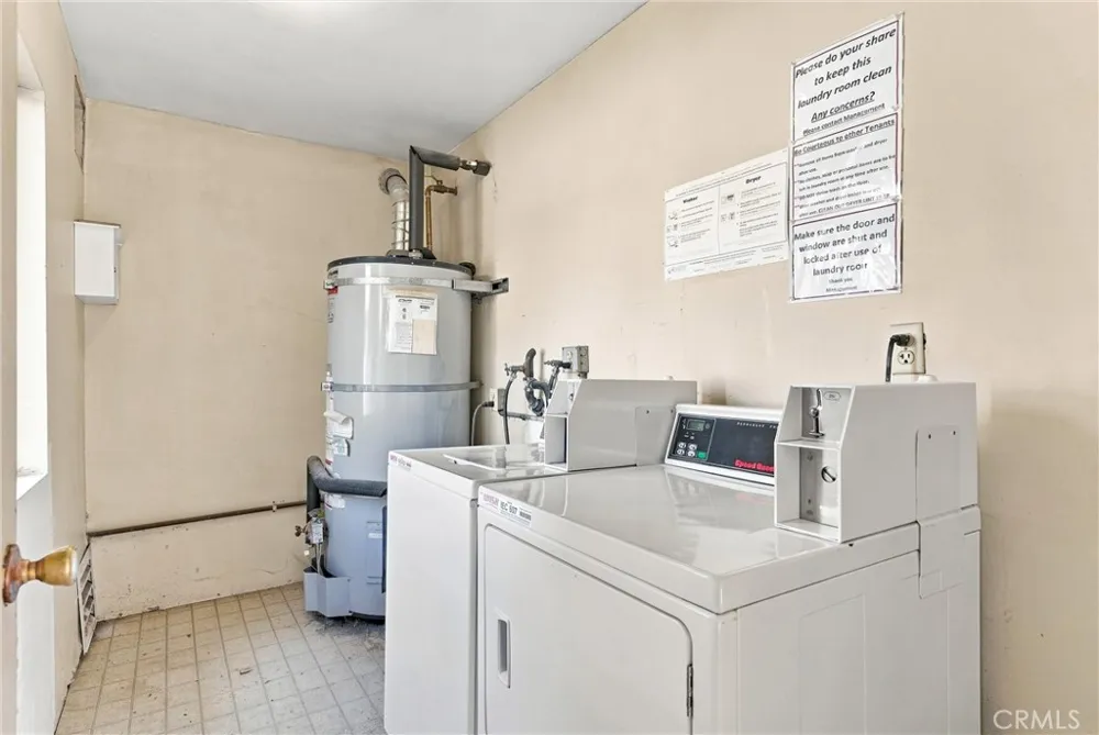 7751 Newman #4 Huntington Beach, CA 92647