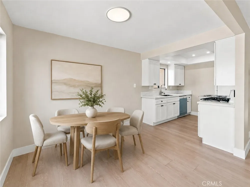 7751 Newman #4 Huntington Beach, CA 92647