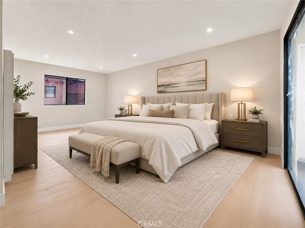 7751 Newman #4 Huntington Beach, CA 92647