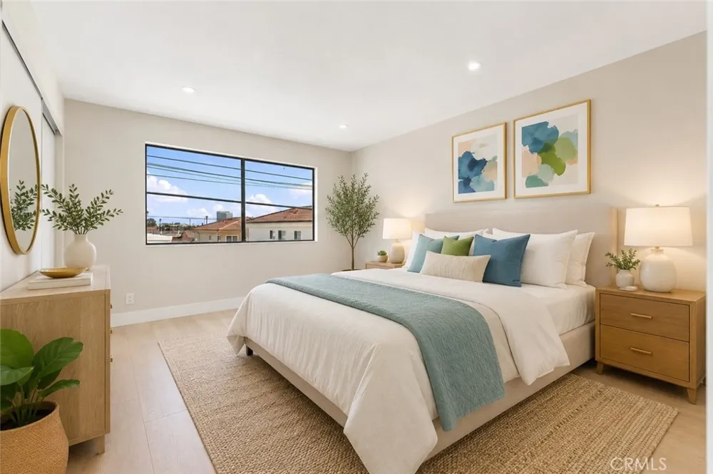 7751 Newman #4 Huntington Beach, CA 92647