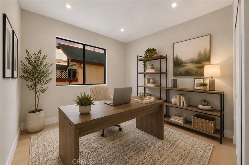 7751 Newman #4 Huntington Beach, CA 92647