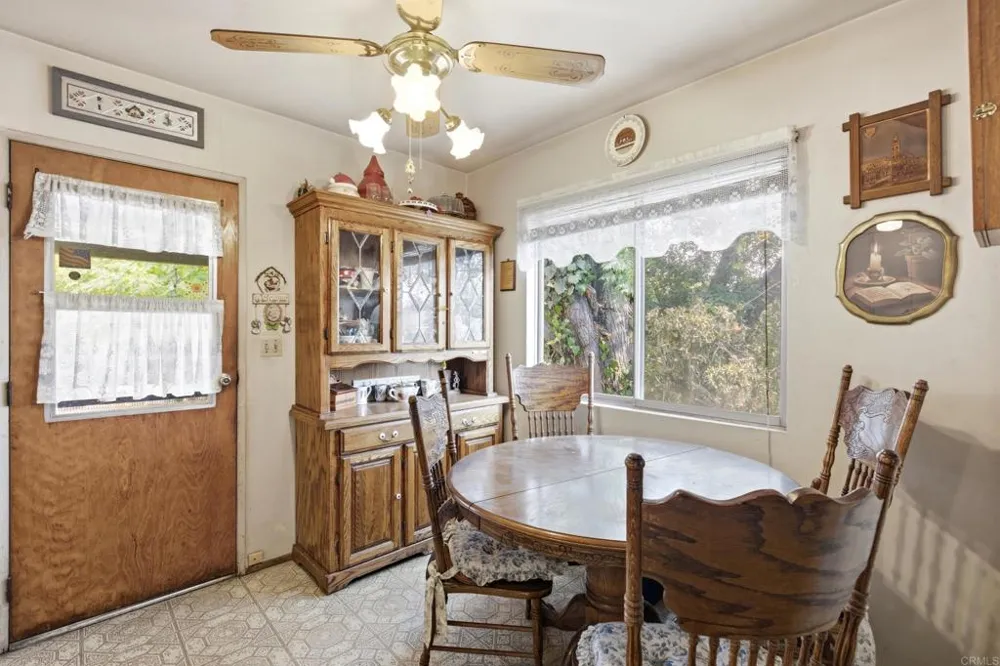 9049 Bubbling Wells Rd Lakeside, CA 92040