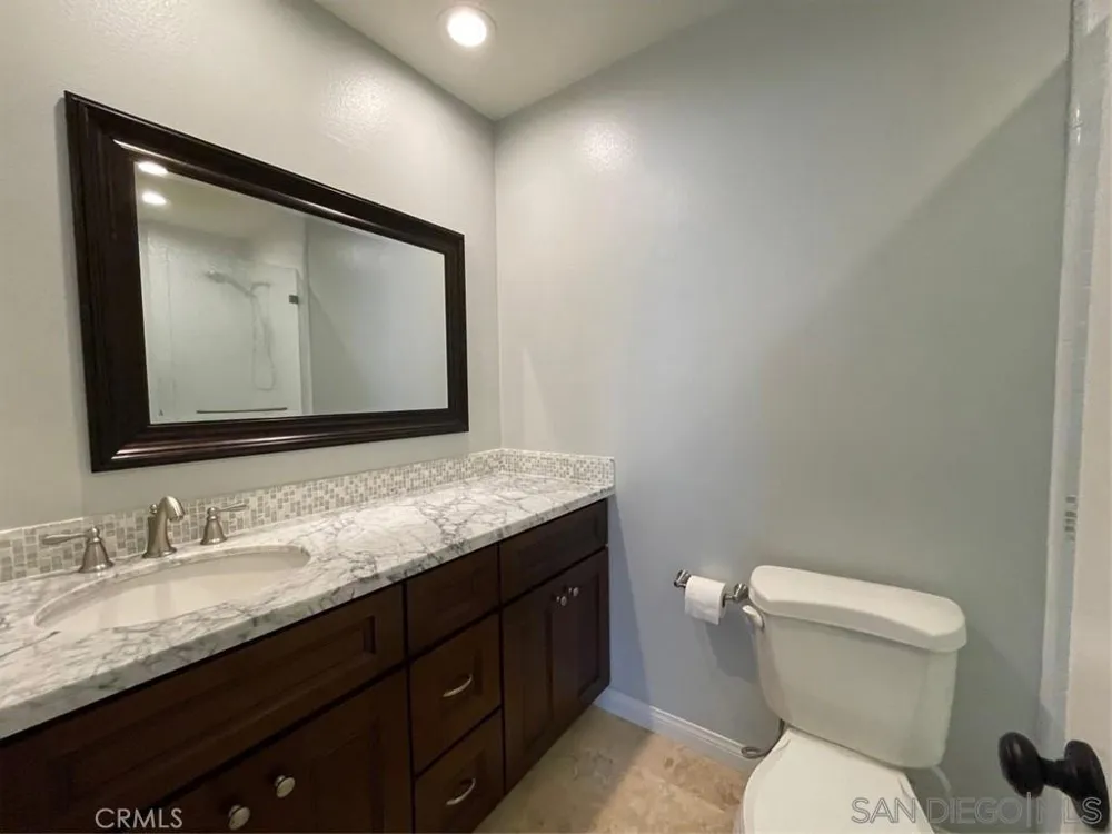 404 Vista Suerte Newport Beach, CA 92660