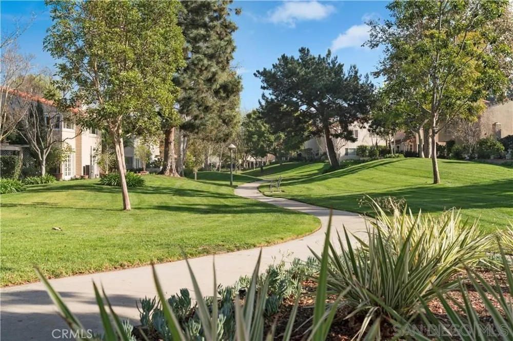 404 Vista Suerte Newport Beach, CA 92660
