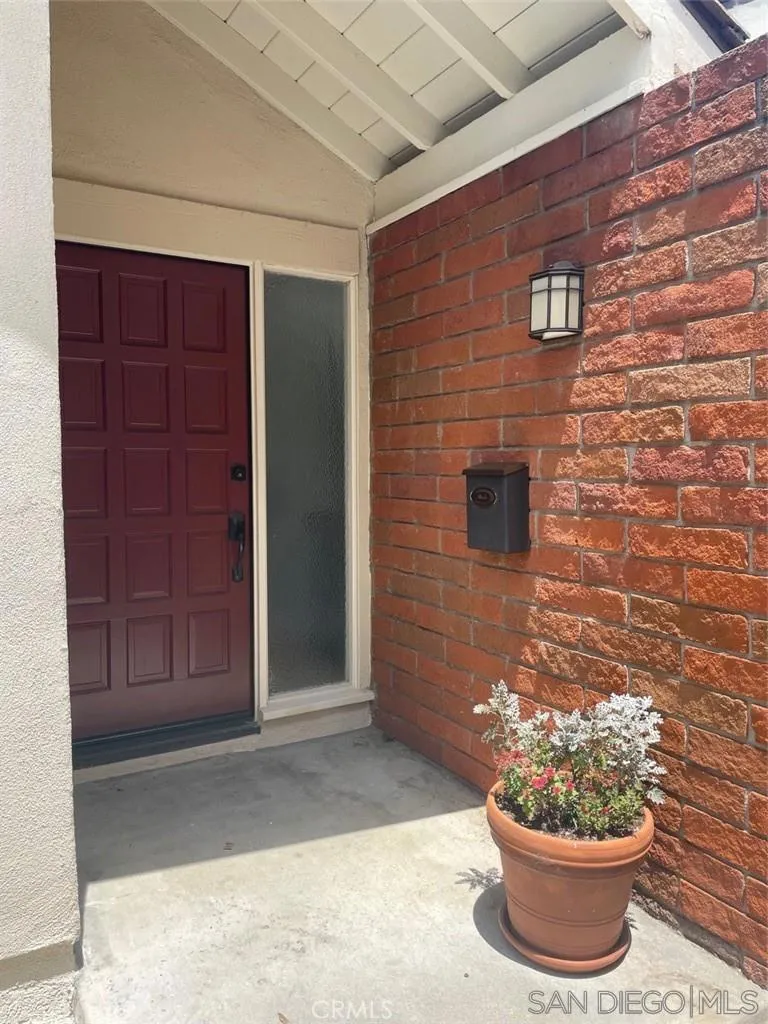 404 Vista Suerte Newport Beach, CA 92660