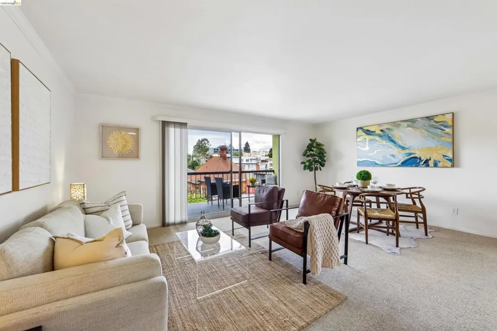 321 Warwick Ave #303 Oakland, CA 94610