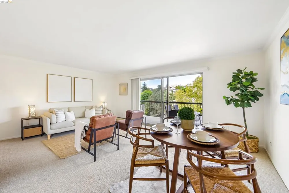 321 Warwick Ave #303 Oakland, CA 94610