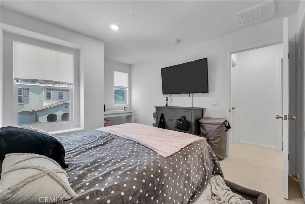 16083 Tanzinite Lane Chino, CA 91708