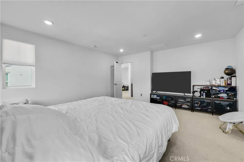 16083 Tanzinite Lane Chino, CA 91708