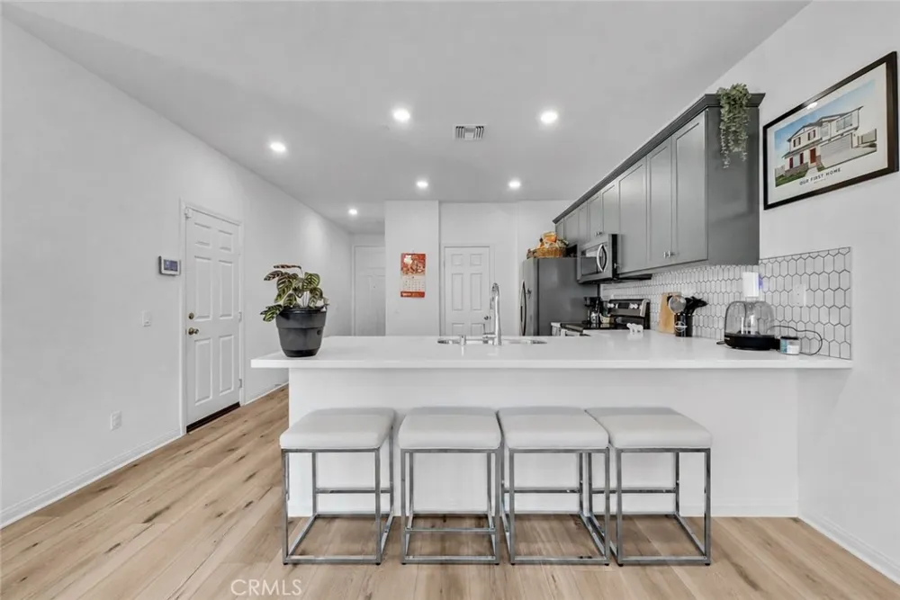 16083 Tanzinite Lane Chino, CA 91708