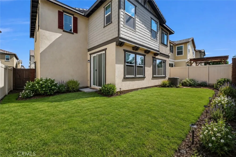16083 Tanzinite Lane Chino, CA 91708