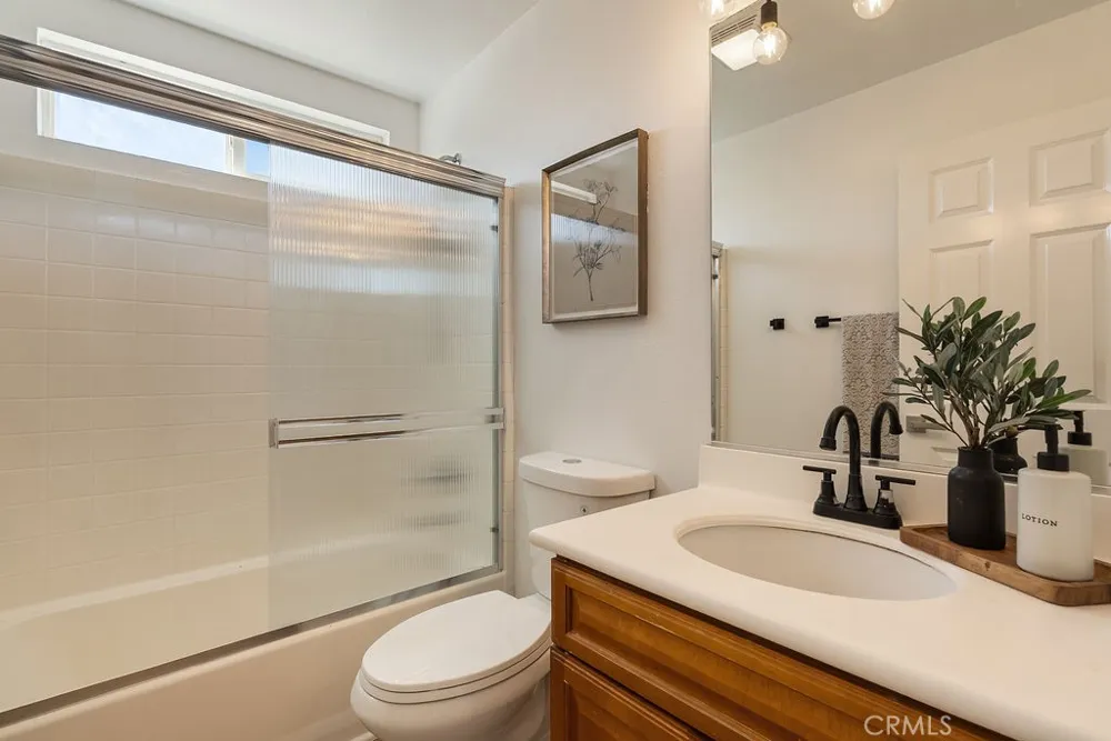 243 Monument Parkway Perris, CA 92570