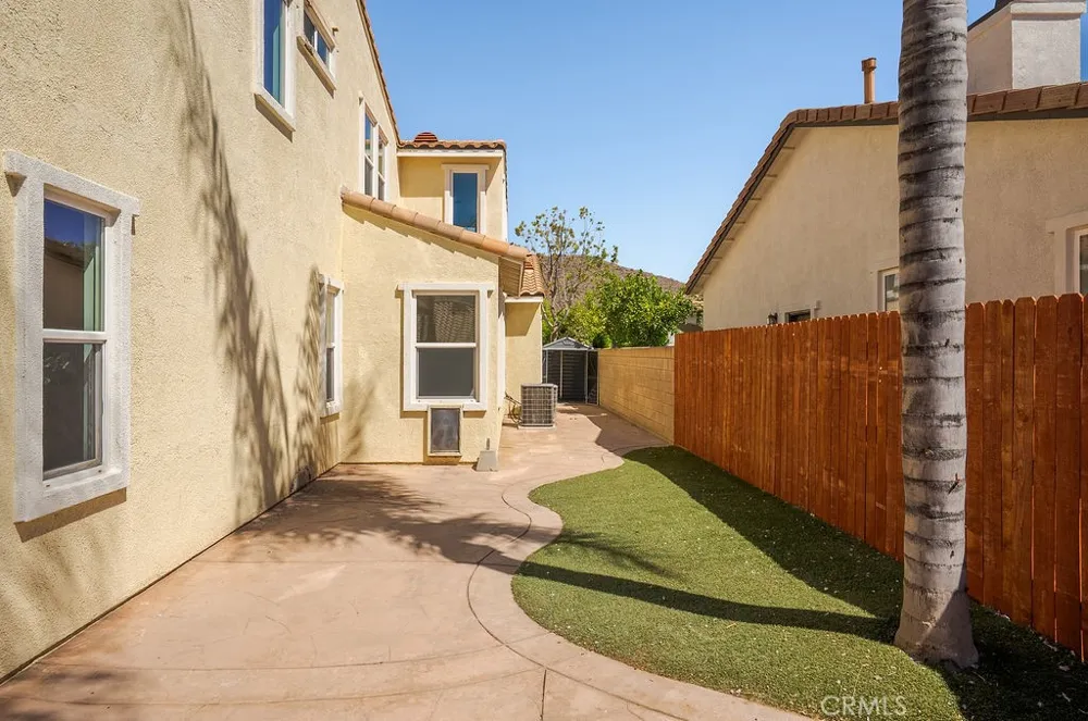243 Monument Parkway Perris, CA 92570