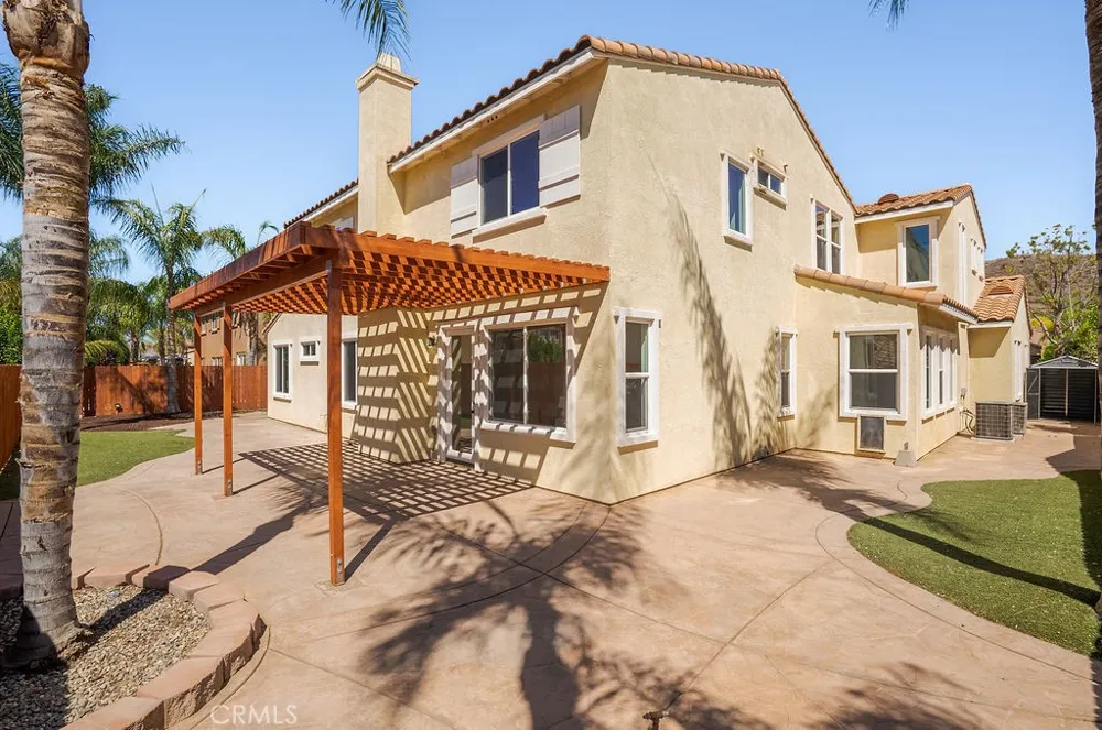 243 Monument Parkway Perris, CA 92570