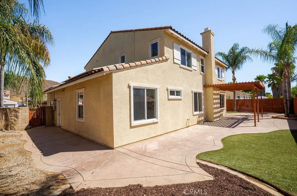 243 Monument Parkway Perris, CA 92570