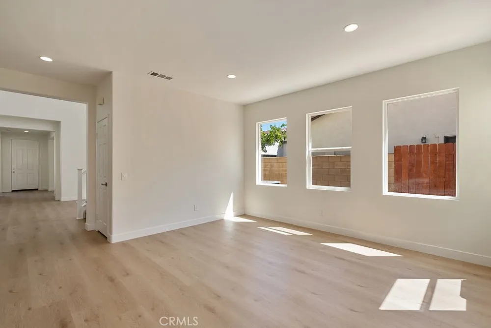 243 Monument Parkway Perris, CA 92570
