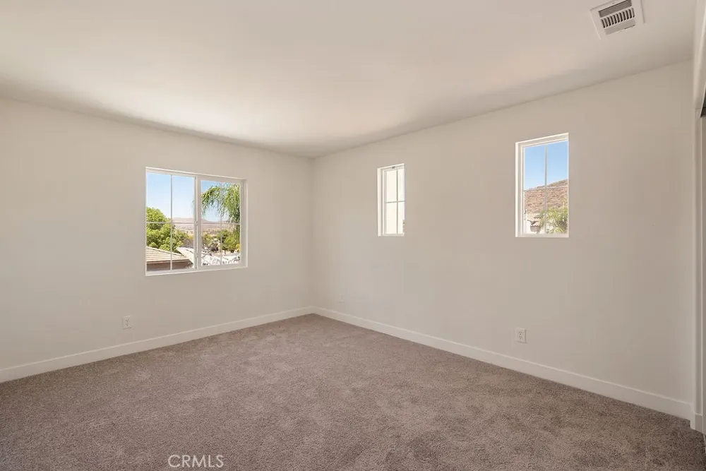 243 Monument Parkway Perris, CA 92570