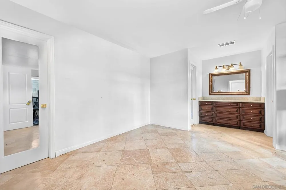 4531 Lisann St San Diego, CA 92117