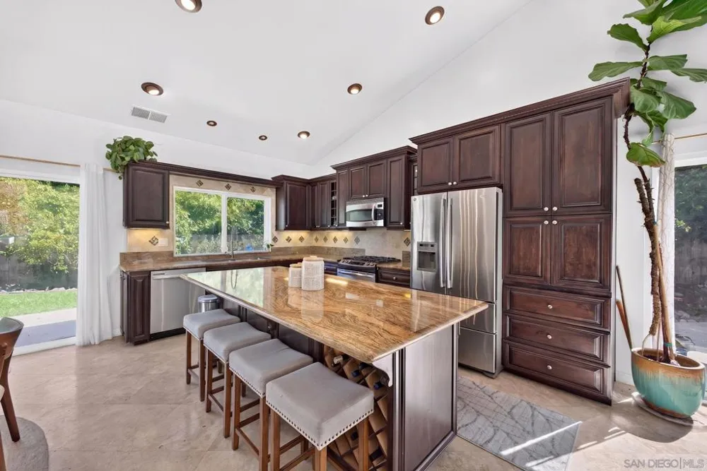 4531 Lisann St San Diego, CA 92117