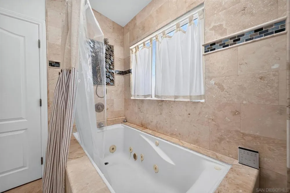 4531 Lisann St San Diego, CA 92117