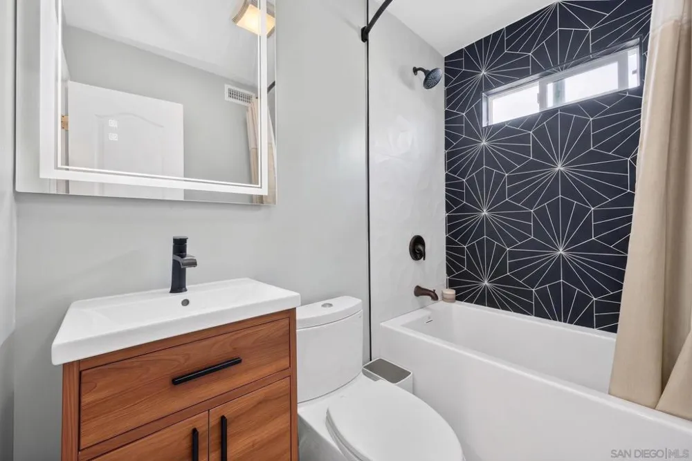 4531 Lisann St San Diego, CA 92117