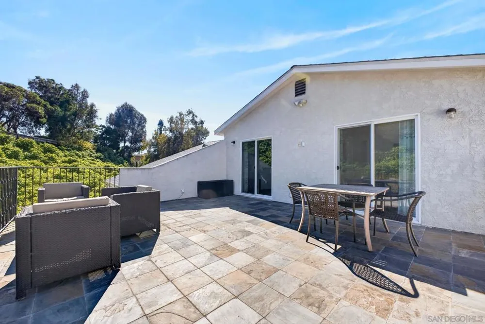 4531 Lisann St San Diego, CA 92117