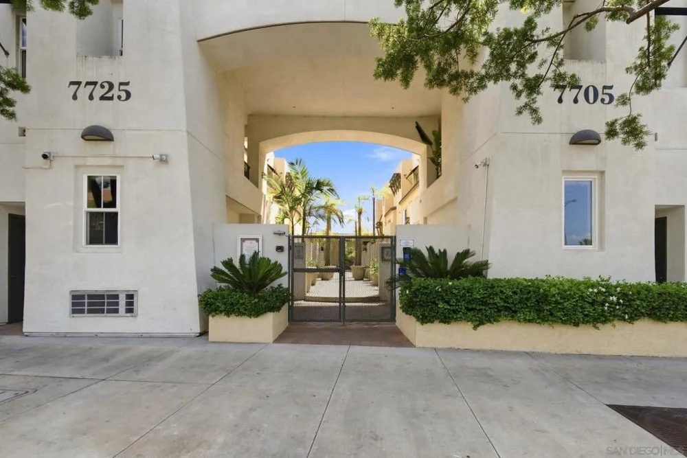 7725 El Cajon Blvd Unit 3 #3 La Mesa, CA 91942