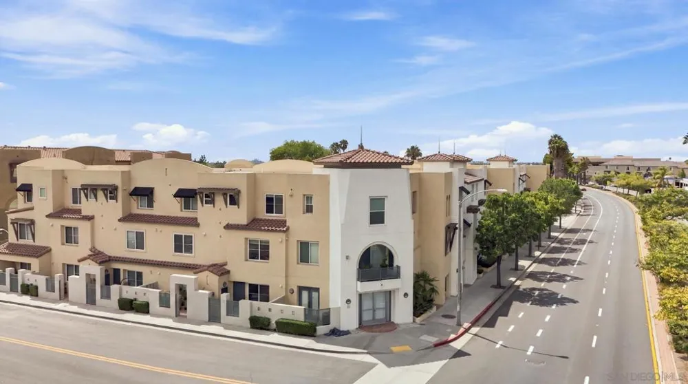 7725 El Cajon Blvd Unit 3 #3 La Mesa, CA 91942