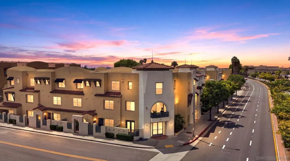 7725 El Cajon Blvd Unit 3 #3 La Mesa, CA 91942