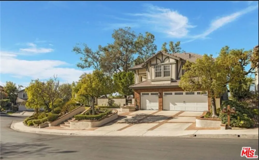 21871 Via De La Luz Rancho Santa Margarita, CA 92679