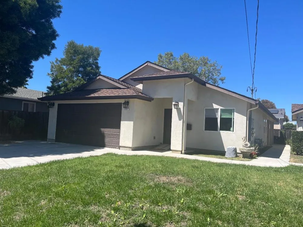 395 E 8th Street Gilroy, CA 95020