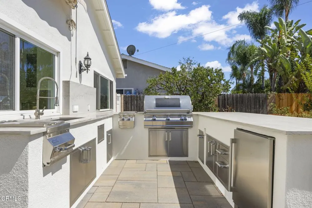 6442 Pinion Street Oak Park, CA 91377