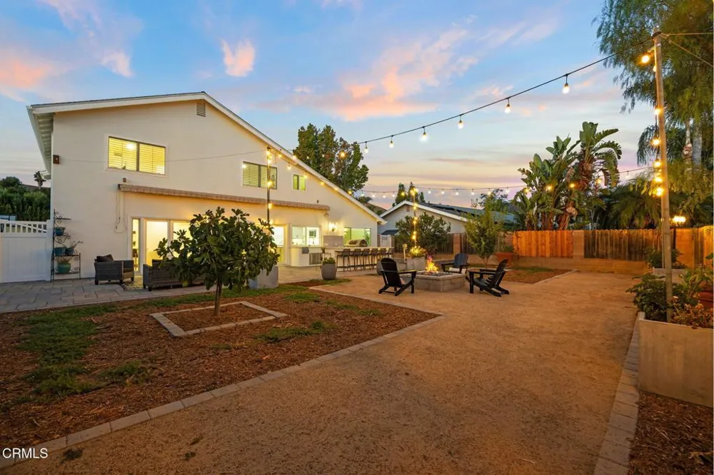 6442 Pinion Street Oak Park, CA 91377
